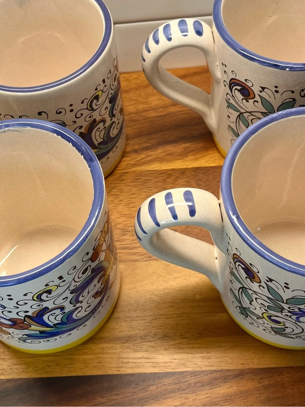 Set Of 4 Meridiana Ceramiche Italian Hand Painted Pottery Coffee/ Tea Mugs